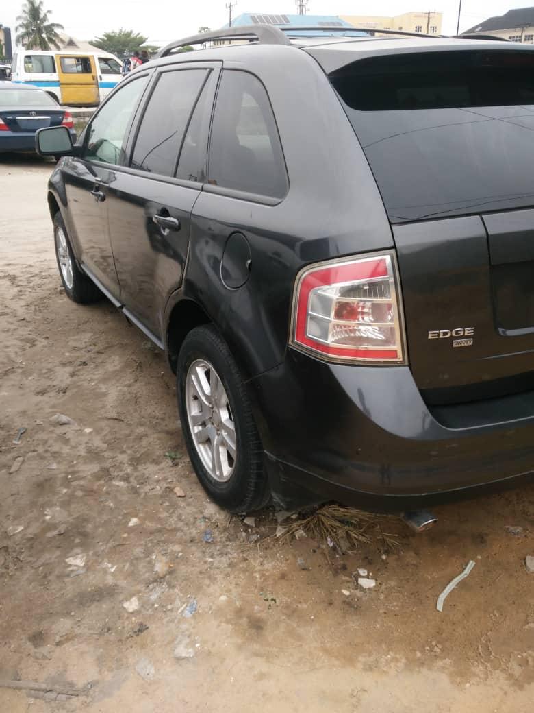 Ford Dodge Durango HEMI V8