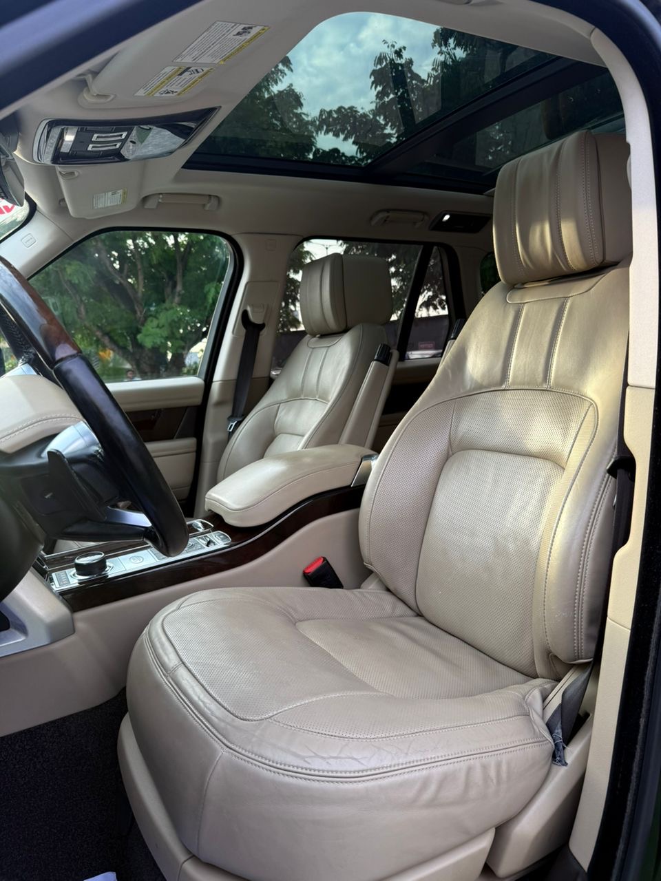 Range Rover Voque Super Charge - View 3