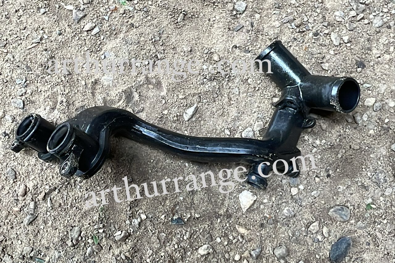 Thermostat Hose Sports / Vogue / Lr4 2010-2014 - View 4