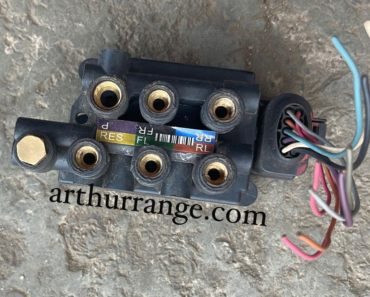 Back Air Suspension Valve Sports / Vogue 2014-2016 - View 3