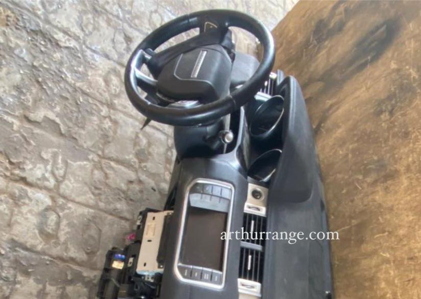 Complete Dashboard Evoque 2012-2016 - View 2