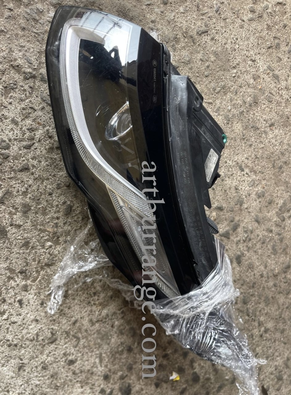 Headlights Evoque 2016 - View 2